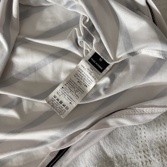 Black and White Striped Long Sleeve Top - Picture 3 of 3